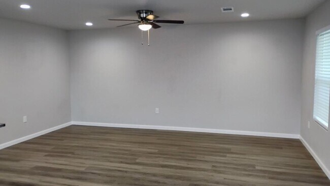 Foto del edificio - 210 Hoover Ln