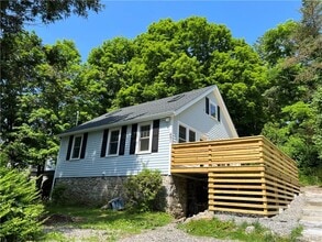 Building Photo - 691 Long Pond Rd
