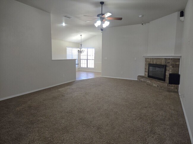 Foto del edificio - Beautiful 3/2/2 in Frenship ISD