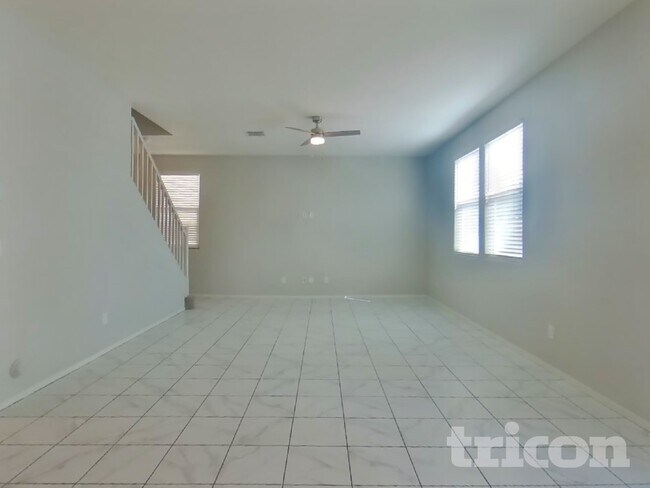 Building Photo - 18249 N Clarence Ln