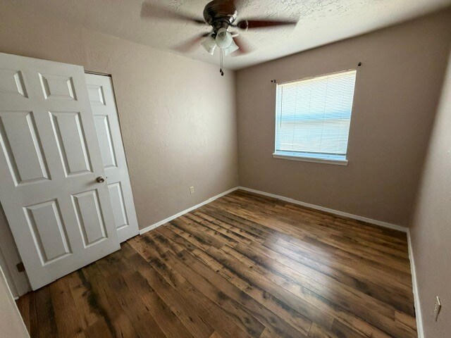Foto del edificio - 5340 NW Ash Ave