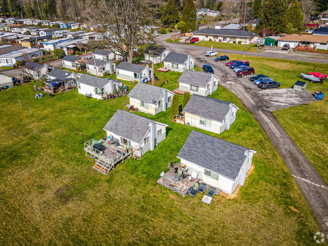 Foto del edificio - Lake Meridian Cottages