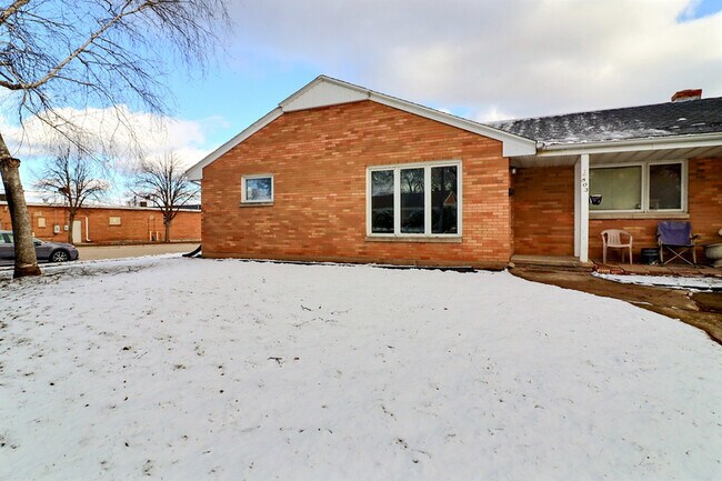 Foto del edificio - 803 Gross Ave