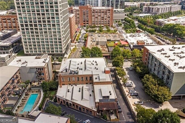 Foto del edificio - 650 Glen Iris Dr NE