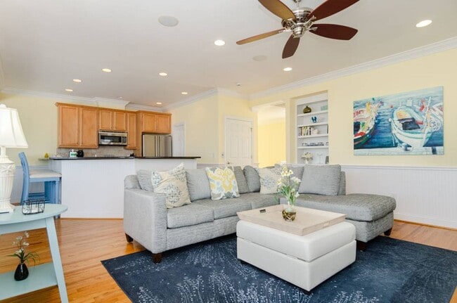 Building Photo - 105 Dow Ave