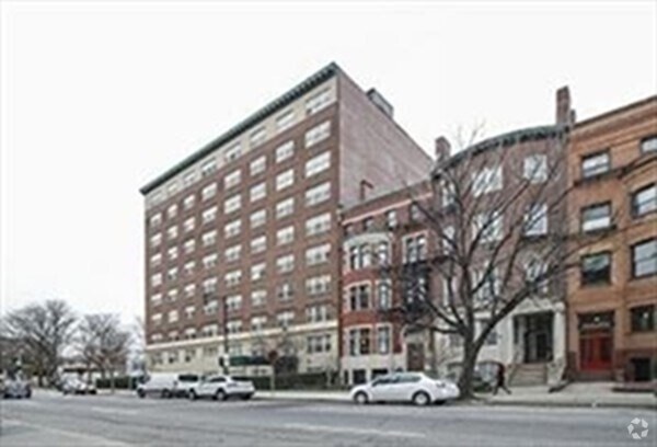 Building Photo - 534 Beacon St
