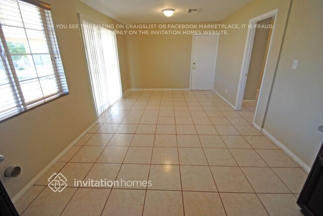 Building Photo - 5724 W Mulberry Dr