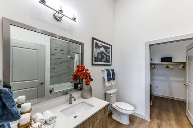 Foto del edificio - 4465 S Preston Rd