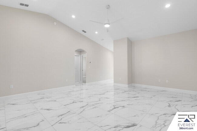 Building Photo - 16 Zoffer Ct