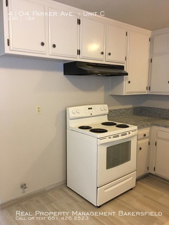 Building Photo - 4104 Parker Avenue Unit C