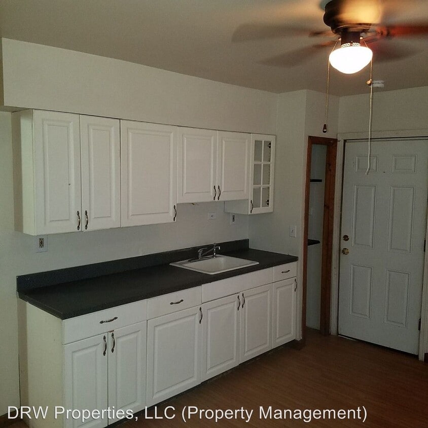Primary Photo - 47-49 Irion St