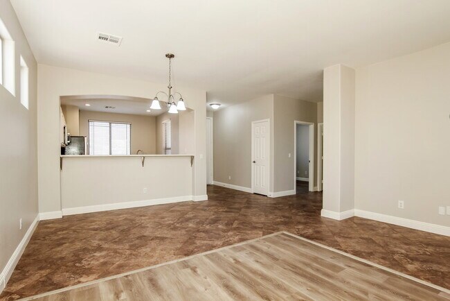 Foto del edificio - 2122 S Edgewater