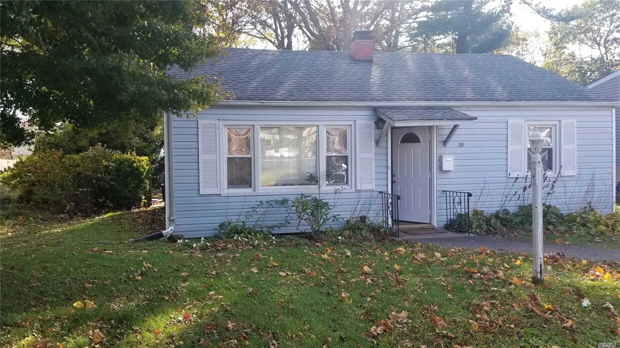 35 Austin Ave, Amityville, NY 11701 House Rental in Amityville, NY