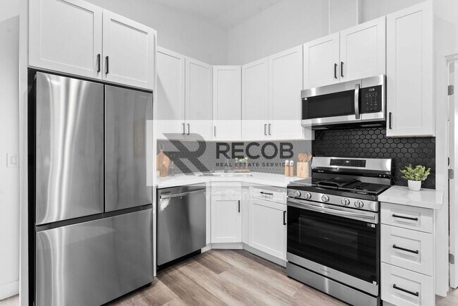 Foto del edificio - 832 Desty St