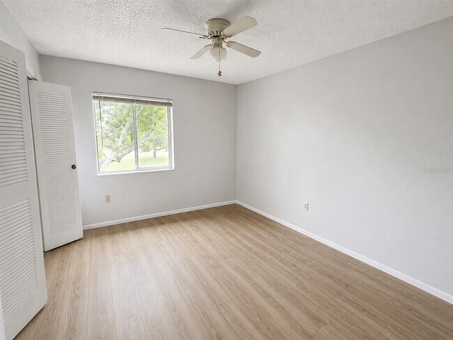 Foto del edificio - 112 Cypress Ct