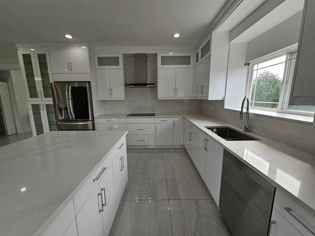 Building Photo - 8009 Melburn Dr