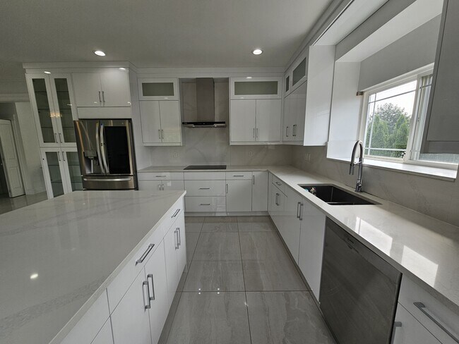 Photo du bâtiment - 8009 Melburn Dr