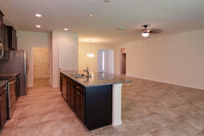 Building Photo - 5059 SW 56th St