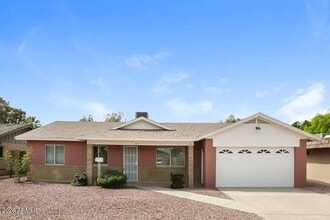 Building Photo - 401 E Fremont Dr