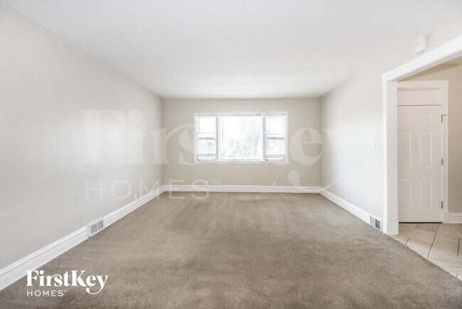 Foto del edificio - 2235 S Harvey Ave