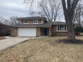 Building Photo - 9500 Valdez Dr