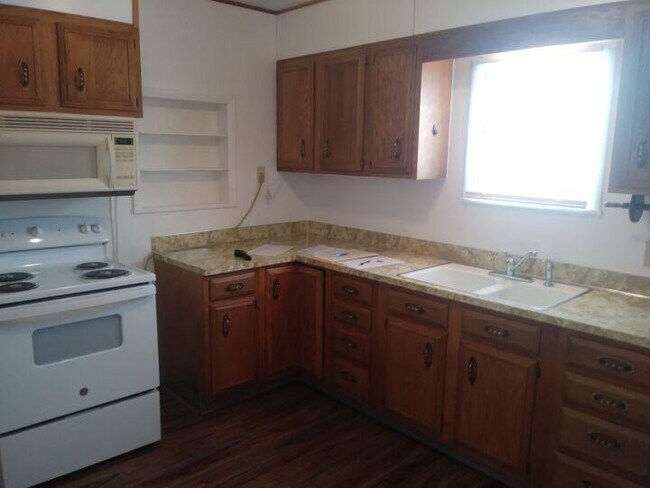 Building Photo - 2 bedroom in Red Lodge MT 59068