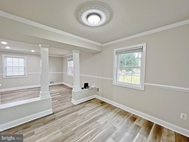 Building Photo - 309 Hanford Ct