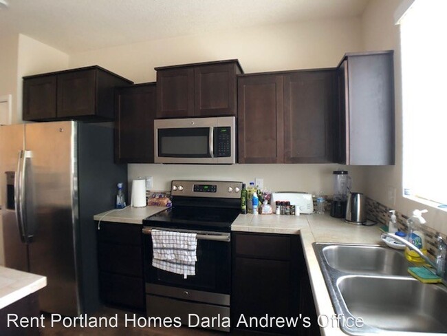 Building Photo - 3 br, 2.5 bath House - 12813 SE 155th Avenue