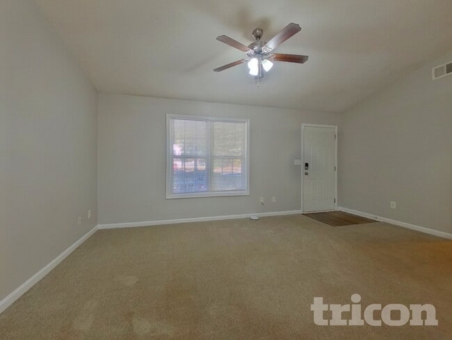 Building Photo - 604 Southern Trace Crossing