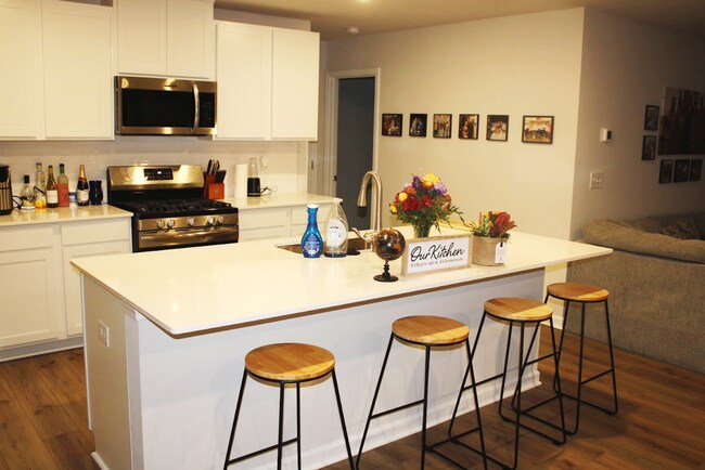 Building Photo - 306 Burbage Ct