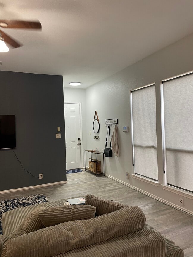 Building Photo - 6815 Terra Rye