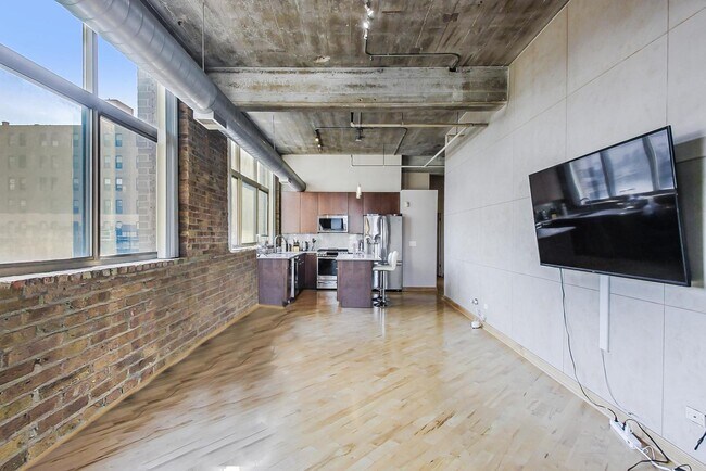 Building Photo - 1528 S Wabash Ave