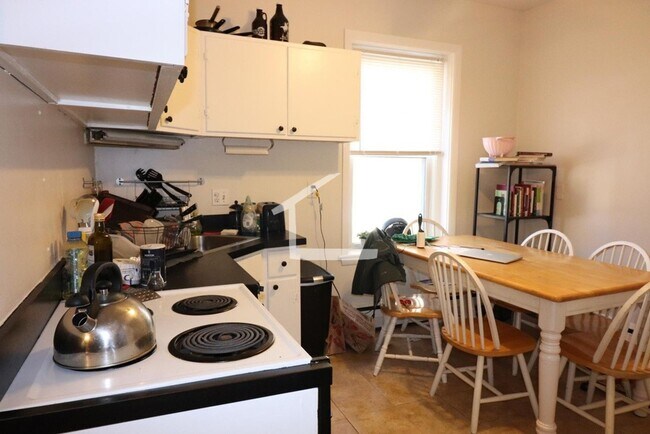 Foto del edificio - 52 Parkman St