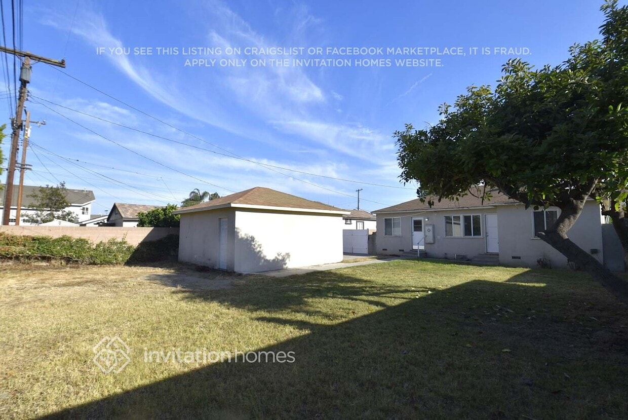 Building Photo - 8603 Via Amorita