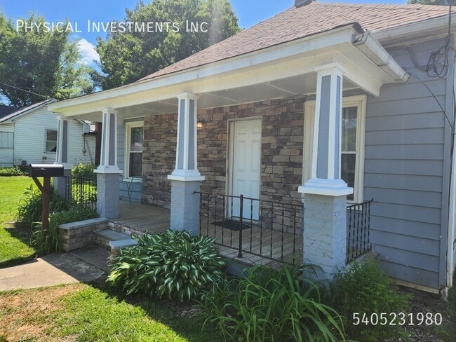 Foto del edificio - 1 17th St SE