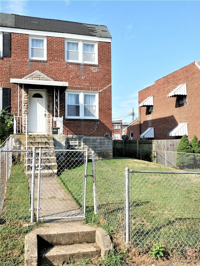 Building Photo - 3 br, 1 bath House - 317 Arden Rd W