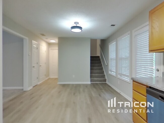 Building Photo - 271 Bainbridge Cir