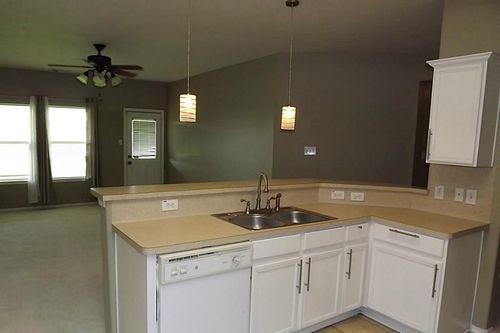 Foto del edificio - 2126 Pickwick Pines Dr