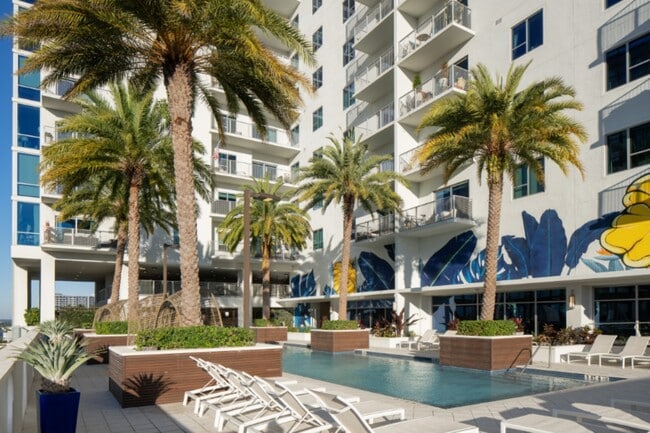 Building Photo - ParkLine Palm Beaches