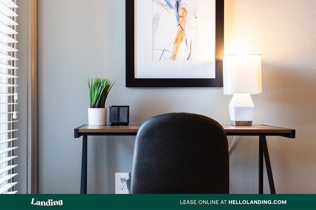 Building Photo - 18021 Kingsland Blvd