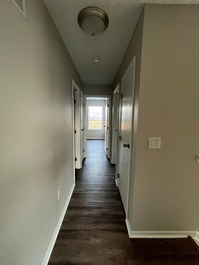 Building Photo - 4879 Drayton Rd