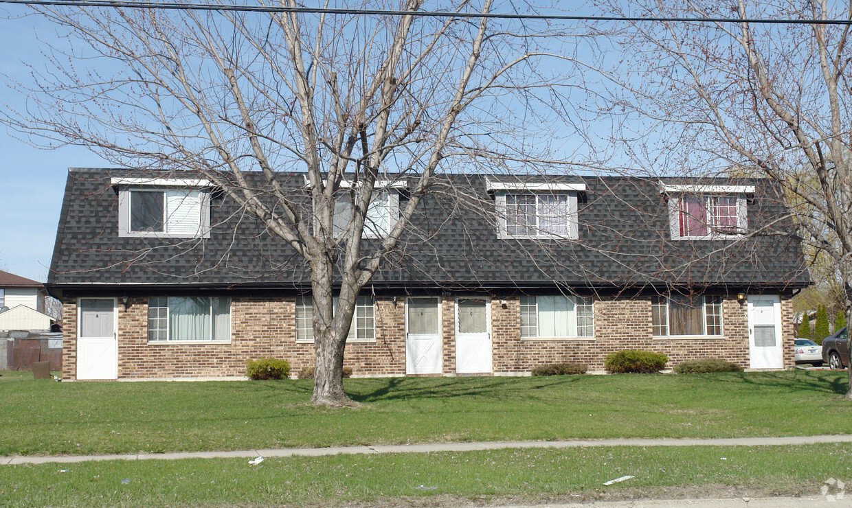 Building Photo - 7438 Whitcomb St