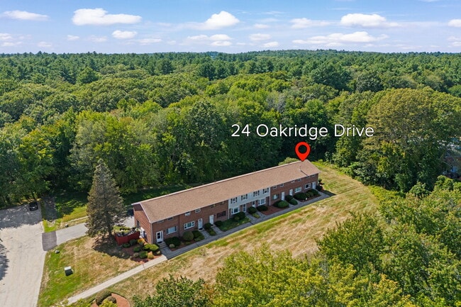 Foto del edificio - 24 Oakridge Dr