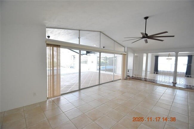 Building Photo - 705 Spanish Main Dr