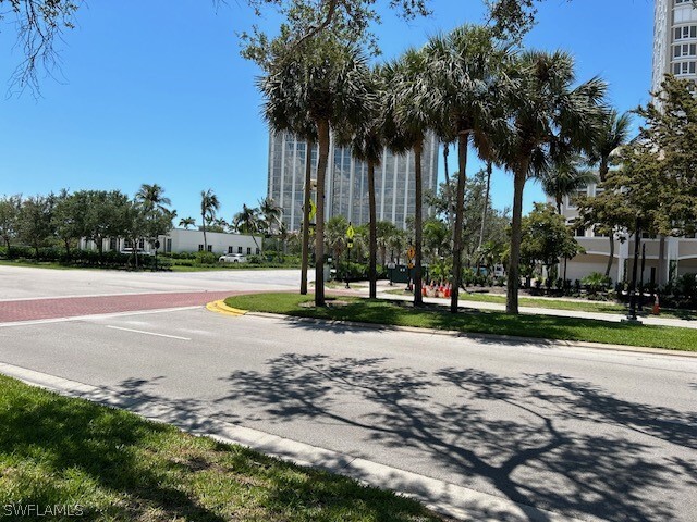 Foto del edificio - 7000 Pelican Bay Blvd