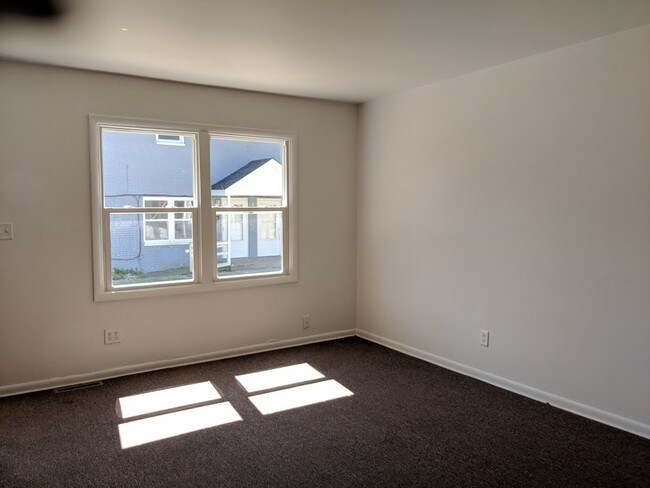 Building Photo - 3228 Sablewood Dr