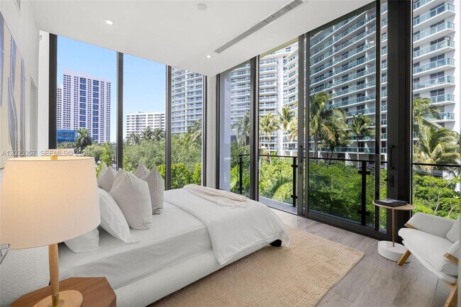 Foto del edificio - Bay Road, Miami Beach, FL 33139 - 3 BR 3.5 BA townhouse