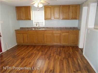 Building Photo - 2 br, 1 bath House - 653 N Main St