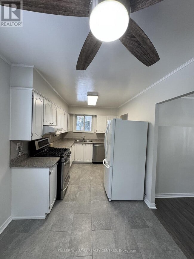 Photo du bâtiment - 691 Irwin Crescent