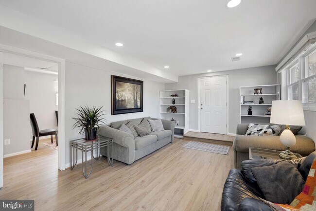 Foto del edificio - 8418 Stonewall Dr